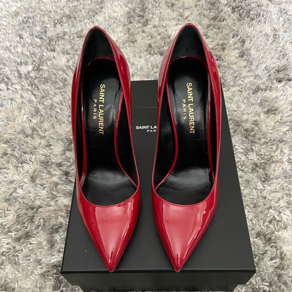 Saint Laurent Paris Pumps